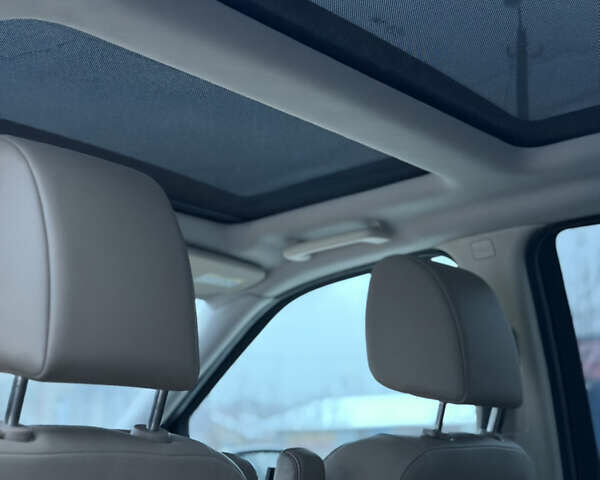 Білий Ленд Ровер Freelander, об'ємом двигуна 2.18 л та пробігом 235 тис. км за 14499 $, фото 21 на Automoto.ua