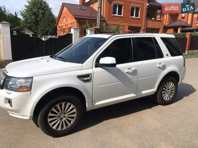 Білий Ленд Ровер Freelander, об'ємом двигуна 2 л та пробігом 250 тис. км за 14000 $, фото 2 на Automoto.ua