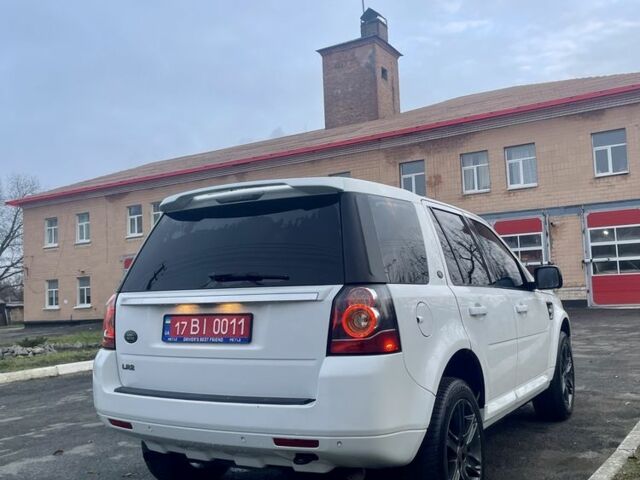 Белый Ленд Ровер Фрилендер, объемом двигателя 2 л и пробегом 200 тыс. км за 10900 $, фото 5 на Automoto.ua