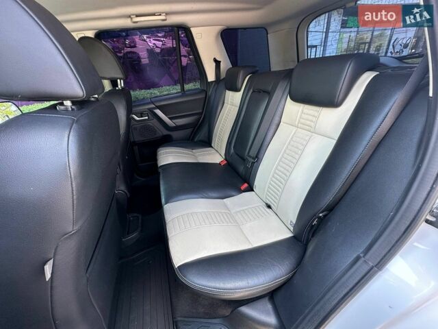Білий Ленд Ровер Freelander, об'ємом двигуна 2.18 л та пробігом 347 тис. км за 12490 $, фото 9 на Automoto.ua