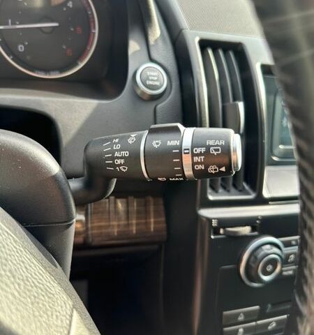 Білий Ленд Ровер Freelander, об'ємом двигуна 2.18 л та пробігом 275 тис. км за 14000 $, фото 26 на Automoto.ua