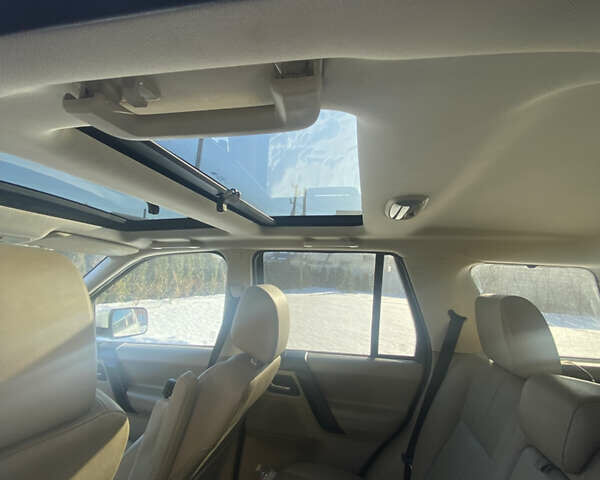 Білий Ленд Ровер Freelander, об'ємом двигуна 2 л та пробігом 310 тис. км за 11800 $, фото 8 на Automoto.ua