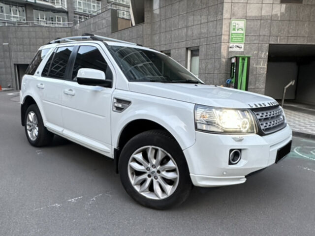 Білий Ленд Ровер Freelander, об'ємом двигуна 2.2 л та пробігом 288 тис. км за 12700 $, фото 1 на Automoto.ua