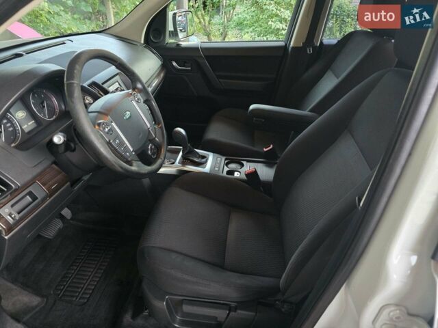 Білий Ленд Ровер Freelander, об'ємом двигуна 2.18 л та пробігом 262 тис. км за 12000 $, фото 1 на Automoto.ua