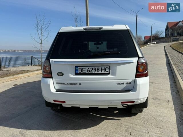 Белый Ленд Ровер Фрилендер, объемом двигателя 2.18 л и пробегом 85 тыс. км за 16500 $, фото 5 на Automoto.ua