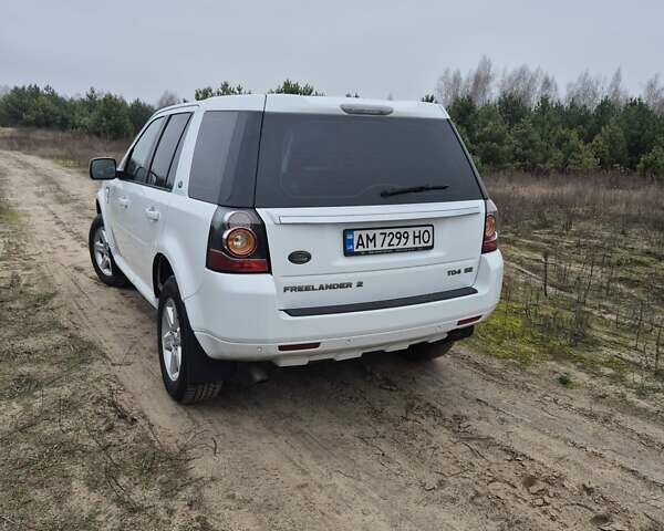 Білий Ленд Ровер Freelander, об'ємом двигуна 2.18 л та пробігом 193 тис. км за 15800 $, фото 2 на Automoto.ua