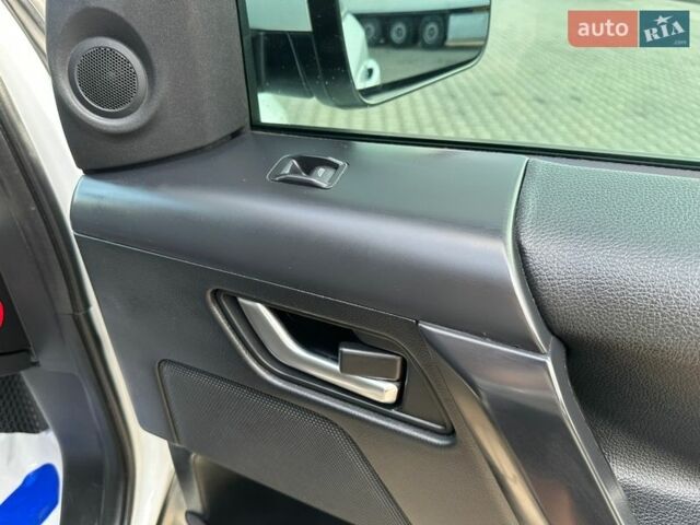 Білий Ленд Ровер Freelander, об'ємом двигуна 2.18 л та пробігом 275 тис. км за 14000 $, фото 19 на Automoto.ua