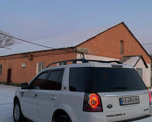 Белый Ленд Ровер Фрилендер, объемом двигателя 2.18 л и пробегом 207 тыс. км за 11500 $, фото 4 на Automoto.ua