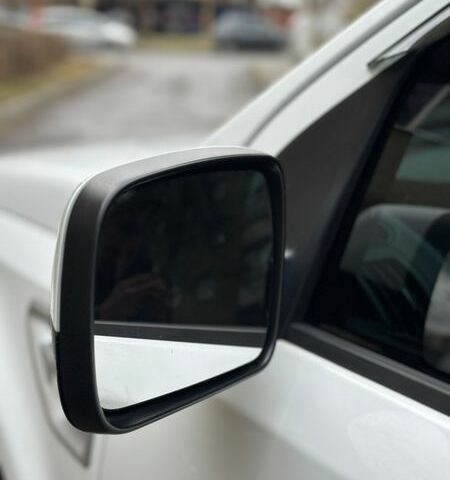 Белый Ленд Ровер Фрилендер, объемом двигателя 2.18 л и пробегом 275 тыс. км за 14200 $, фото 14 на Automoto.ua