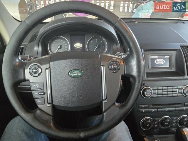 Білий Ленд Ровер Freelander, об'ємом двигуна 2.18 л та пробігом 262 тис. км за 12000 $, фото 15 на Automoto.ua