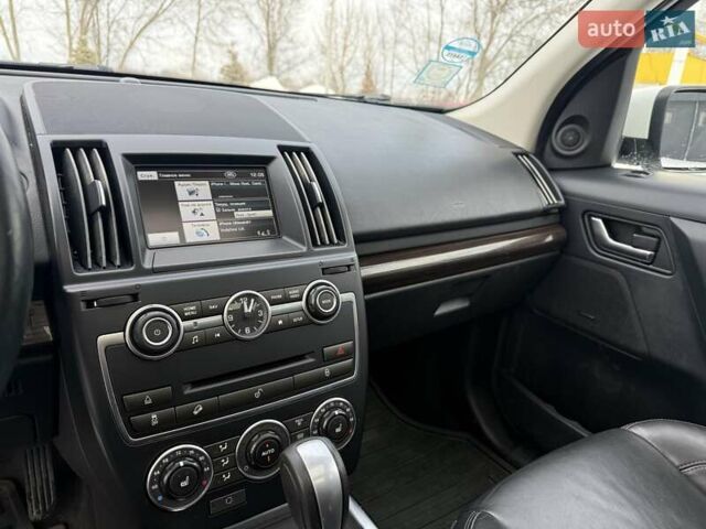 Белый Ленд Ровер Фрилендер, объемом двигателя 2 л и пробегом 212 тыс. км за 12500 $, фото 13 на Automoto.ua