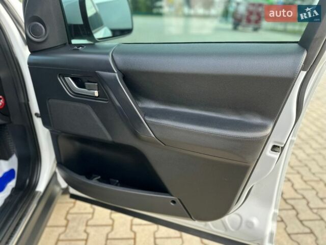 Білий Ленд Ровер Freelander, об'ємом двигуна 2.18 л та пробігом 275 тис. км за 14000 $, фото 18 на Automoto.ua