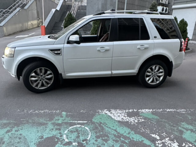 Білий Ленд Ровер Freelander, об'ємом двигуна 2.2 л та пробігом 288 тис. км за 12700 $, фото 5 на Automoto.ua