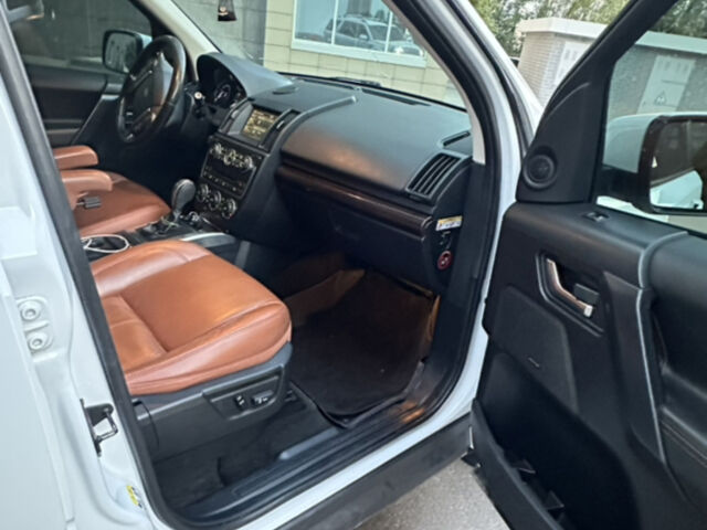 Білий Ленд Ровер Freelander, об'ємом двигуна 2.2 л та пробігом 288 тис. км за 12700 $, фото 9 на Automoto.ua
