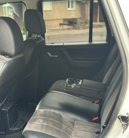 Белый Ленд Ровер Фрилендер, объемом двигателя 2.18 л и пробегом 275 тыс. км за 14200 $, фото 23 на Automoto.ua