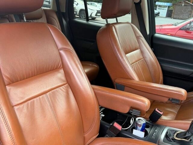 Білий Ленд Ровер Freelander, об'ємом двигуна 2.2 л та пробігом 297 тис. км за 10500 $, фото 5 на Automoto.ua