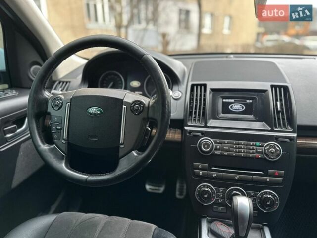Белый Ленд Ровер Фрилендер, объемом двигателя 2.18 л и пробегом 275 тыс. км за 14200 $, фото 33 на Automoto.ua