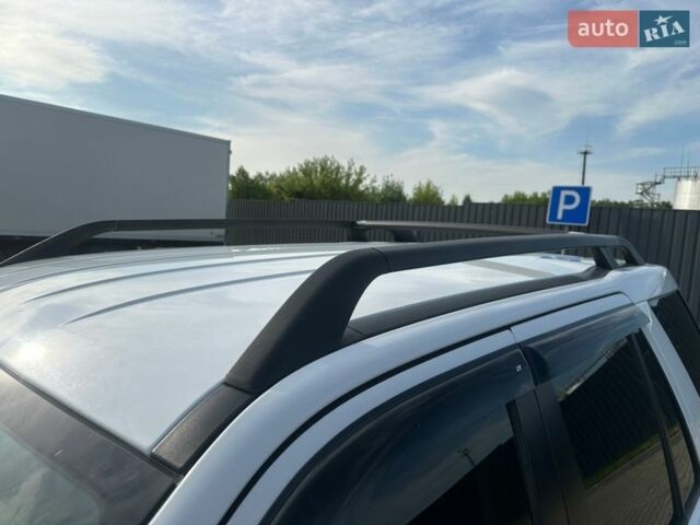 Білий Ленд Ровер Freelander, об'ємом двигуна 2.18 л та пробігом 275 тис. км за 14000 $, фото 14 на Automoto.ua