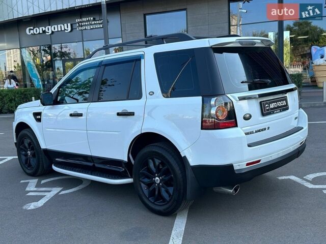 Білий Ленд Ровер Freelander, об'ємом двигуна 2.18 л та пробігом 347 тис. км за 12490 $, фото 4 на Automoto.ua