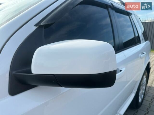 Білий Ленд Ровер Freelander, об'ємом двигуна 2.18 л та пробігом 275 тис. км за 14000 $, фото 13 на Automoto.ua