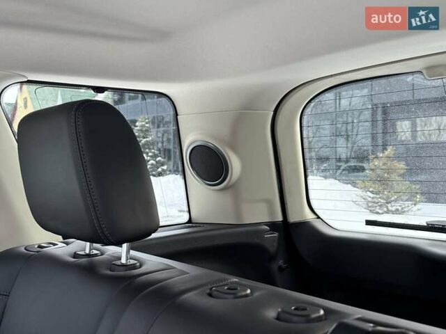 Белый Ленд Ровер Фрилендер, объемом двигателя 2 л и пробегом 212 тыс. км за 12500 $, фото 17 на Automoto.ua