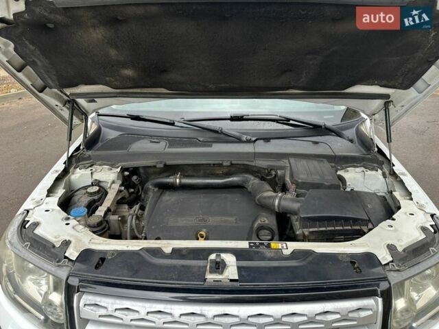 Белый Ленд Ровер Фрилендер, объемом двигателя 2.18 л и пробегом 275 тыс. км за 14200 $, фото 43 на Automoto.ua