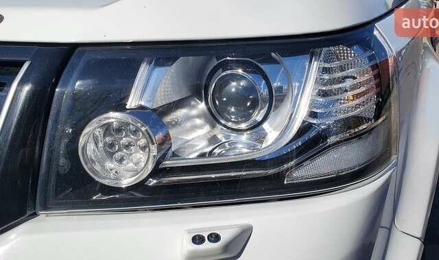 Білий Ленд Ровер Freelander, об'ємом двигуна 2 л та пробігом 125 тис. км за 14200 $, фото 6 на Automoto.ua
