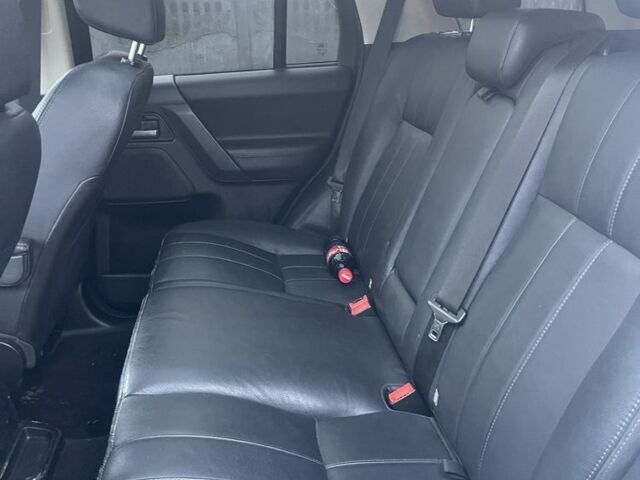 Белый Ленд Ровер Фрилендер, объемом двигателя 2 л и пробегом 200 тыс. км за 10900 $, фото 14 на Automoto.ua