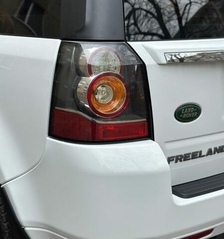 Белый Ленд Ровер Фрилендер, объемом двигателя 2.18 л и пробегом 275 тыс. км за 14200 $, фото 12 на Automoto.ua