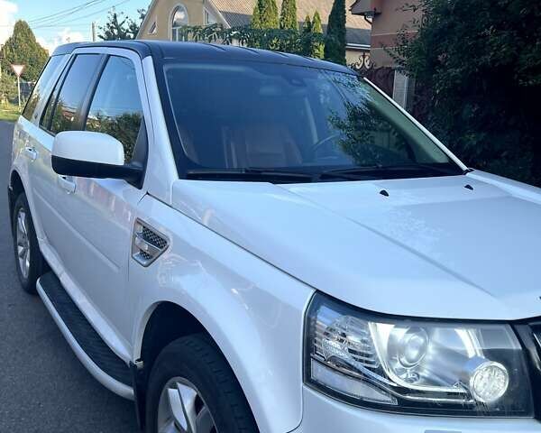 Білий Ленд Ровер Freelander, об'ємом двигуна 2.18 л та пробігом 290 тис. км за 16000 $, фото 2 на Automoto.ua