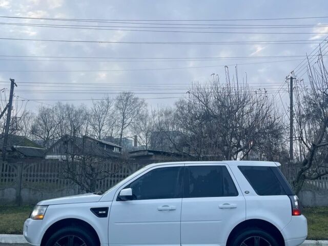 Белый Ленд Ровер Фрилендер, объемом двигателя 2 л и пробегом 200 тыс. км за 10900 $, фото 10 на Automoto.ua