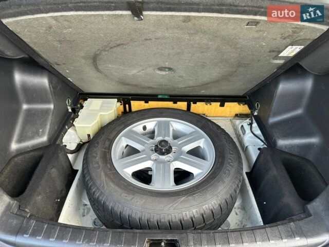 Білий Ленд Ровер Freelander, об'ємом двигуна 2.18 л та пробігом 275 тис. км за 14000 $, фото 40 на Automoto.ua