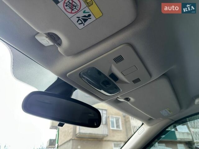 Белый Ленд Ровер Фрилендер, объемом двигателя 2.18 л и пробегом 275 тыс. км за 14200 $, фото 41 на Automoto.ua