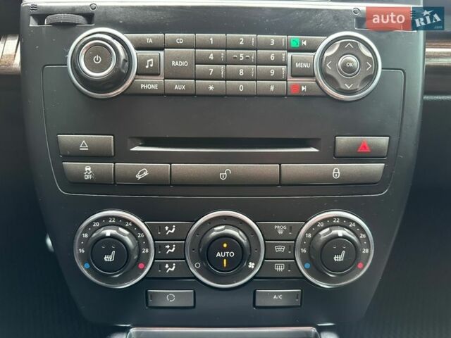 Белый Ленд Ровер Фрилендер, объемом двигателя 2.18 л и пробегом 275 тыс. км за 14200 $, фото 37 на Automoto.ua