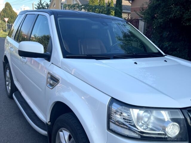 Білий Ленд Ровер Freelander, об'ємом двигуна 2.18 л та пробігом 290 тис. км за 15000 $, фото 1 на Automoto.ua