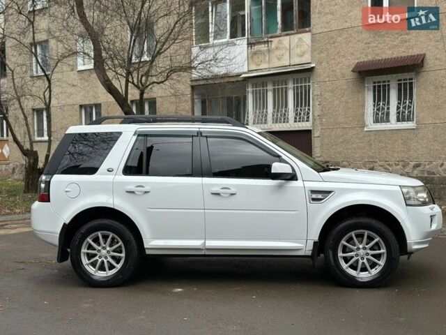 Белый Ленд Ровер Фрилендер, объемом двигателя 2.18 л и пробегом 275 тыс. км за 14200 $, фото 4 на Automoto.ua