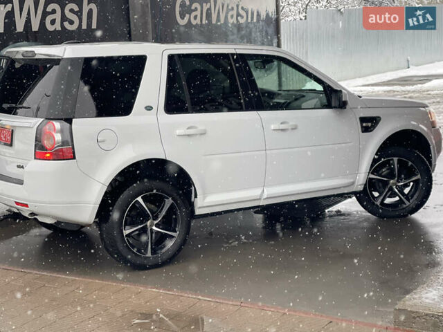 Белый Ленд Ровер Фрилендер, объемом двигателя 2.2 л и пробегом 207 тыс. км за 13950 $, фото 73 на Automoto.ua