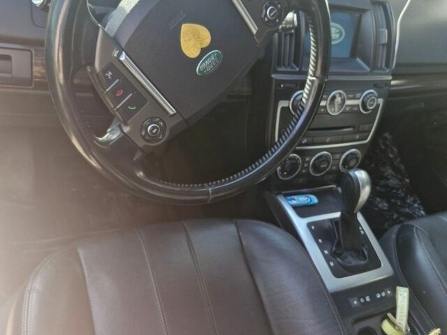 Білий Ленд Ровер Freelander, об'ємом двигуна 2 л та пробігом 250 тис. км за 11200 $, фото 7 на Automoto.ua