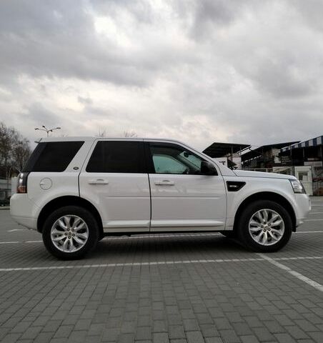 Білий Ленд Ровер Freelander, об'ємом двигуна 2.18 л та пробігом 227 тис. км за 13600 $, фото 24 на Automoto.ua