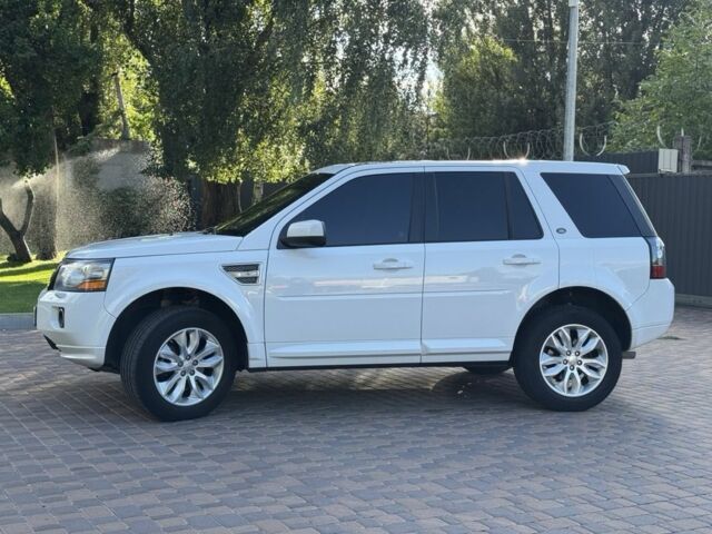 Белый Ленд Ровер Фрилендер, объемом двигателя 2 л и пробегом 236 тыс. км за 11900 $, фото 2 на Automoto.ua