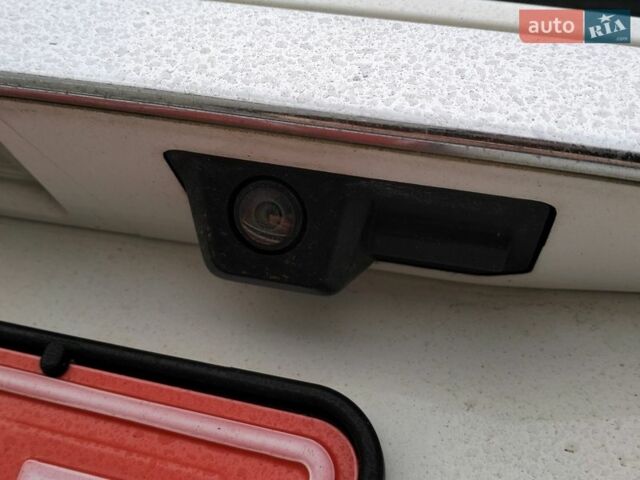 Білий Ленд Ровер Freelander, об'ємом двигуна 2.2 л та пробігом 227 тис. км за 12650 $, фото 34 на Automoto.ua