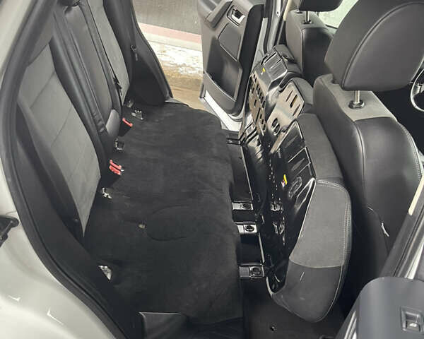 Белый Ленд Ровер Фрилендер, объемом двигателя 2.2 л и пробегом 207 тыс. км за 13950 $, фото 112 на Automoto.ua