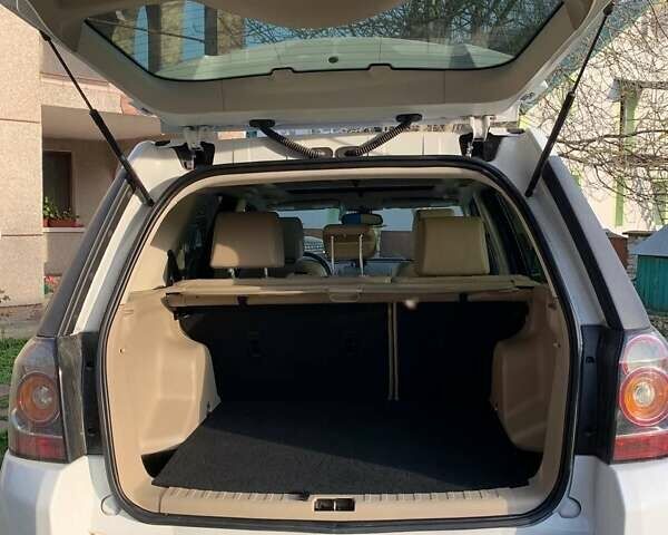 Білий Ленд Ровер Freelander, об'ємом двигуна 2 л та пробігом 185 тис. км за 14100 $, фото 17 на Automoto.ua