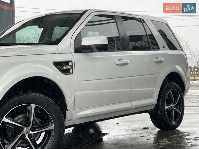 Белый Ленд Ровер Фрилендер, объемом двигателя 2.2 л и пробегом 207 тыс. км за 13950 $, фото 55 на Automoto.ua