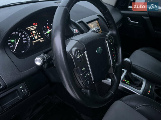 Білий Ленд Ровер Freelander, об'ємом двигуна 2.18 л та пробігом 225 тис. км за 12990 $, фото 67 на Automoto.ua
