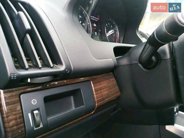 Білий Ленд Ровер Freelander, об'ємом двигуна 2 л та пробігом 200 тис. км за 13500 $, фото 6 на Automoto.ua