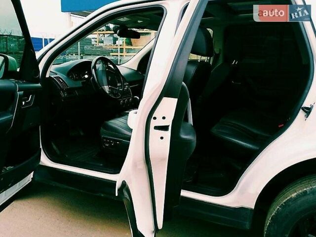 Білий Ленд Ровер Freelander, об'ємом двигуна 2 л та пробігом 200 тис. км за 13500 $, фото 19 на Automoto.ua