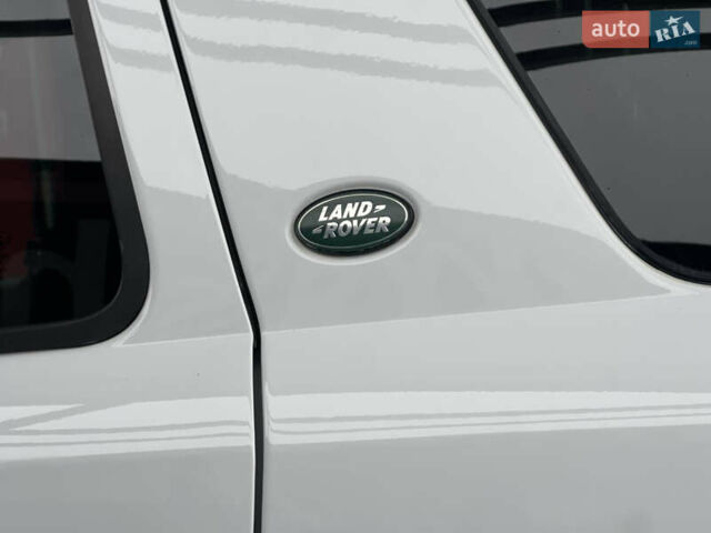 Белый Ленд Ровер Фрилендер, объемом двигателя 2.2 л и пробегом 207 тыс. км за 13950 $, фото 49 на Automoto.ua