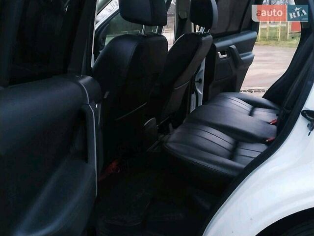 Білий Ленд Ровер Freelander, об'ємом двигуна 2 л та пробігом 200 тис. км за 13500 $, фото 7 на Automoto.ua
