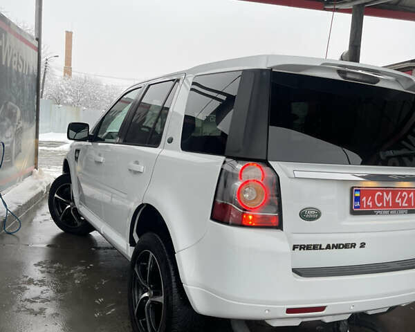 Белый Ленд Ровер Фрилендер, объемом двигателя 2.2 л и пробегом 207 тыс. км за 13950 $, фото 36 на Automoto.ua